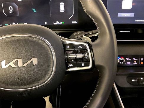 Used 2026 Kia Carnival SX FWD image 19