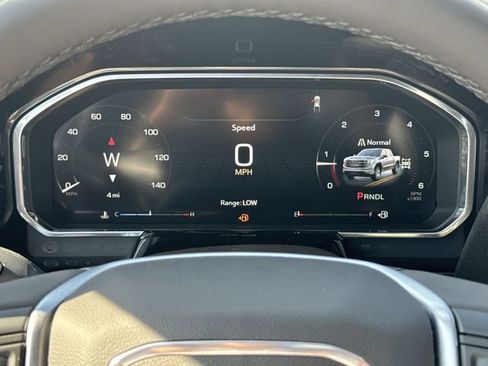 New 2026 GMC Sierra 1500 SLE w/ Preferred Package image 15