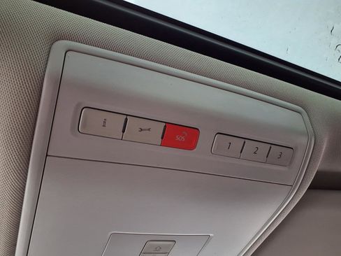 Used 2019 Volkswagen Atlas SEL image 18