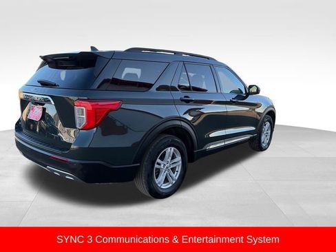 Used 2023 Ford Explorer XLT w/ Equipment Group 202A image 7