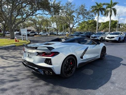 Used 2021 Chevrolet Corvette Stingray Premium Conv w/ Z51 Performance Package image 4