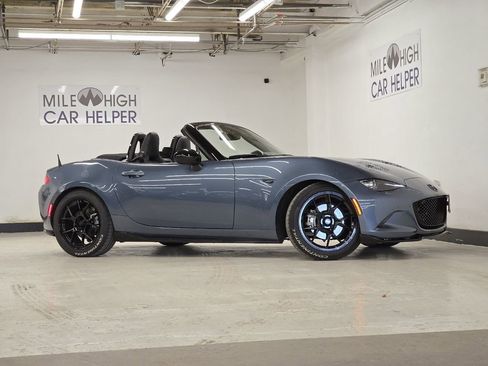 Used 2016 MAZDA MX-5 Miata Grand Touring image 2