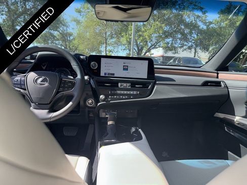 Used 2025 Lexus ES 300h w/ Premium Package FWD image 24