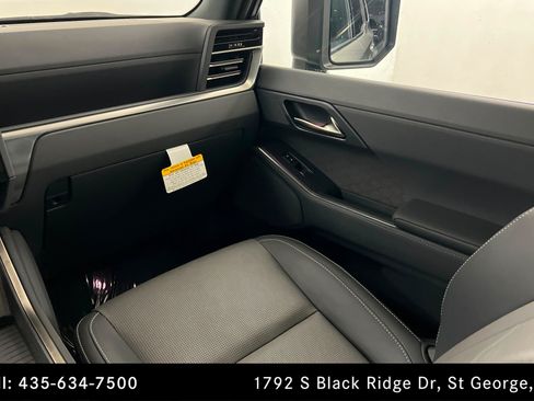 Used 2024 Lexus GX 550 w/ Accessory Package (Z1) AWD/4WD image 10