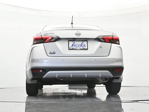 Used 2025 Nissan Versa S FWD image 41