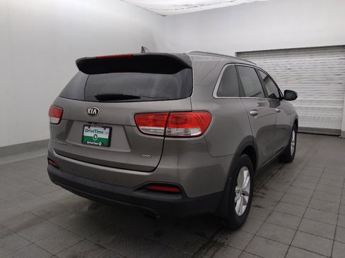 Used 2016 Kia Sorento FWD w/ LX Convenience Package image 9