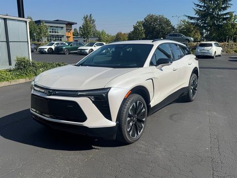 Used 2024 Chevrolet Blazer EV RS AWD/4WD image 2