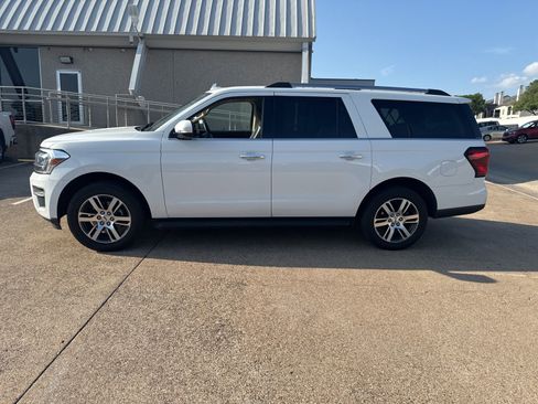 Used 2024 Ford Expedition Max Limited image 2