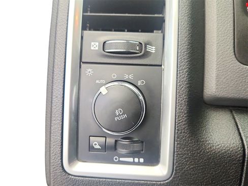 Used 2018 RAM 1500 Outdoorsman image 29