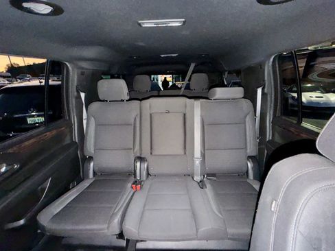 Used 2023 Chevrolet Suburban LS RWD image 23
