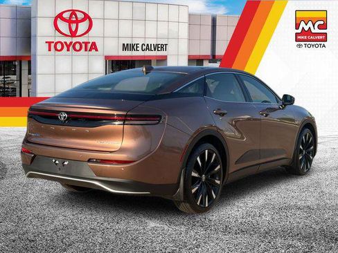 Certified 2026 Toyota Crown Platinum AWD/4WD image 5