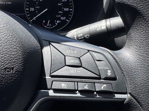 Used 2024 Nissan Sentra SV FWD image 18