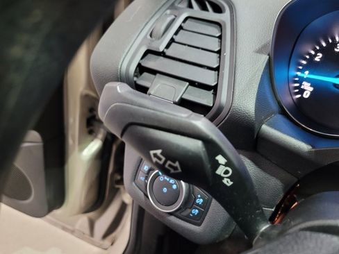 Used 2018 Ford Escape SE image 39