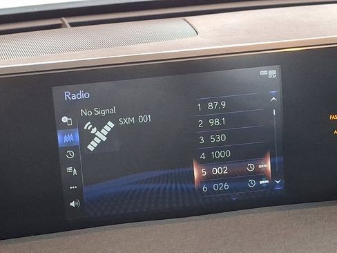 Used 2021 Lexus UX 250h w/ Premium Package image 18