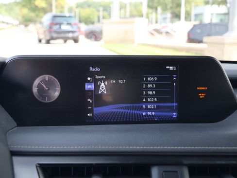Used 2021 Lexus UX 250h w/ Accessory Package (Z1) AWD/4WD image 21