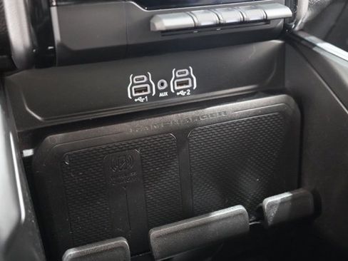 Used 2025 RAM 1500 Laramie image 28