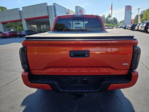 Used 2017 Toyota Tacoma 4x4 Double Cab image 7