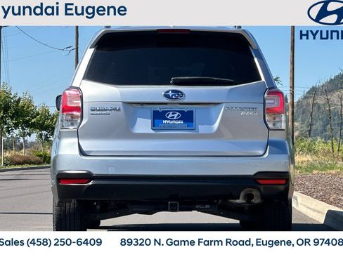 Used 2017 Subaru Forester 2.5i Premium w/ All-Weather Package AWD/4WD image 4