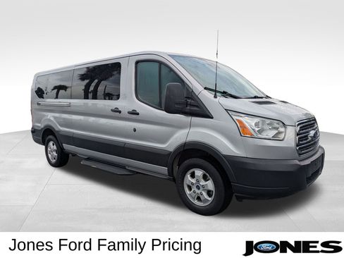 Used 2017 Ford Transit 350 XLT RWD image 3