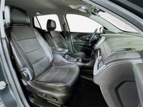 Used 2021 GMC Terrain SLT image 25