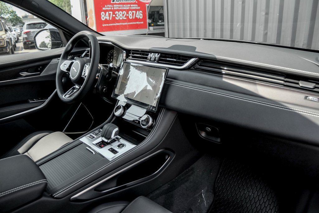 New 2026 Jaguar F-PACE R-Dynamic S AWD/4WD image 21