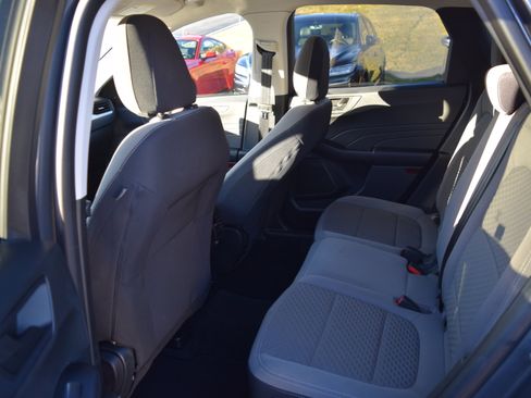 Used 2022 Ford Escape SE w/ Cold Weather Package image 7