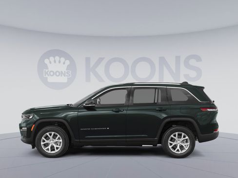 Used 2024 Jeep Grand Cherokee Limited w/ Luxury Tech Group II image 4