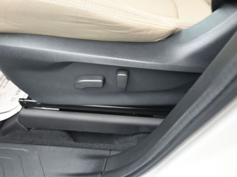 Used 2023 Subaru Ascent Premium w/ Convenience Package image 13