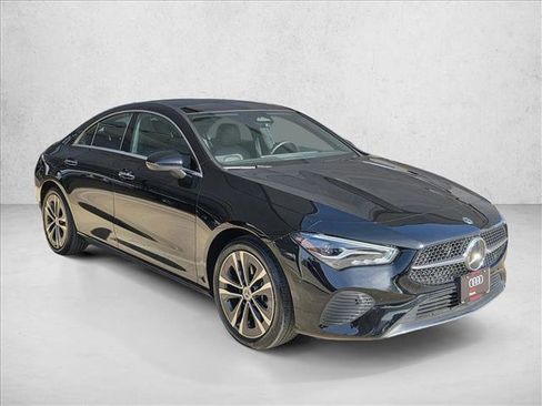 Used 2025 Mercedes-Benz CLA 250 image 3