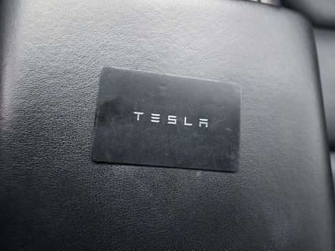 Used 2022 Tesla Model S AWD/4WD image 25