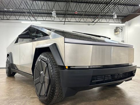 Used 2025 Tesla Cybertruck Cyberbeast AWD/4WD image 6