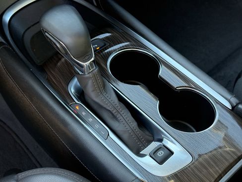 Used 2024 Chevrolet Malibu LT image 23