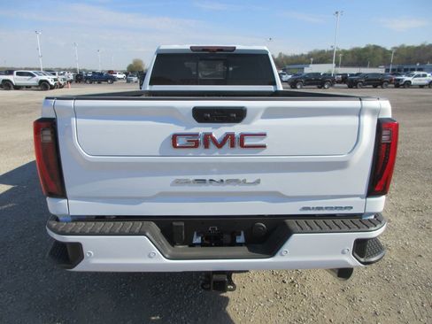 New 2026 GMC Sierra 3500 Denali w/ Denali Reserve Package AWD/4WD image 5