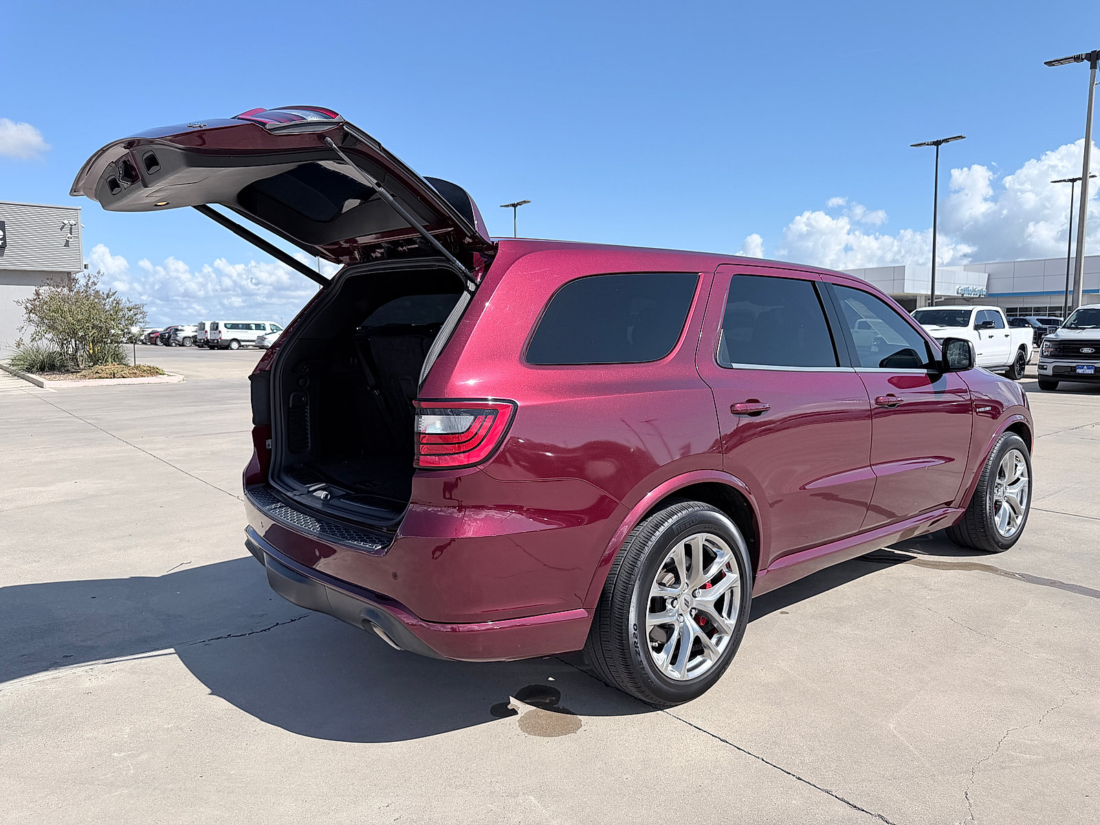 Used 2022 Dodge Durango R/T w/ Tow 'N Go Package AWD/4WD image 19