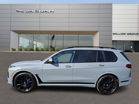 Used 2024 BMW X7 xDrive40i w/ M Sport Package AWD/4WD image 7