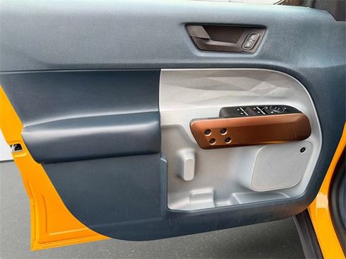 Used 2023 Ford Maverick Lariat w/ Lariat Luxury Package image 16