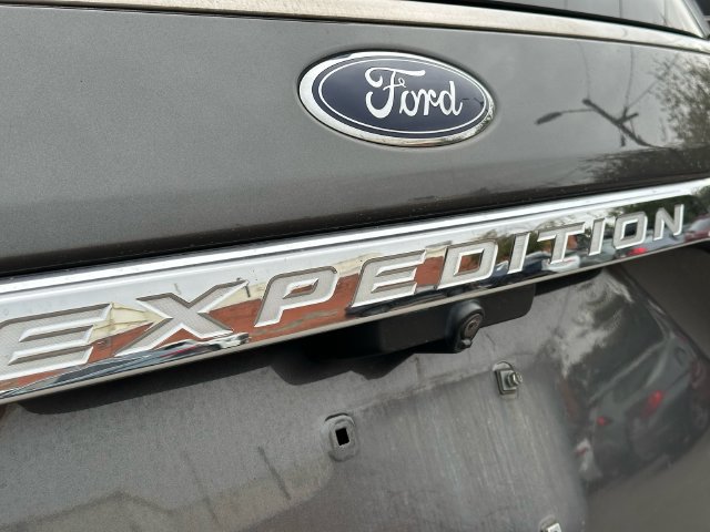 Used 2019 Ford Expedition Limited w/ Equipment Group 302A AWD/4WD image 11