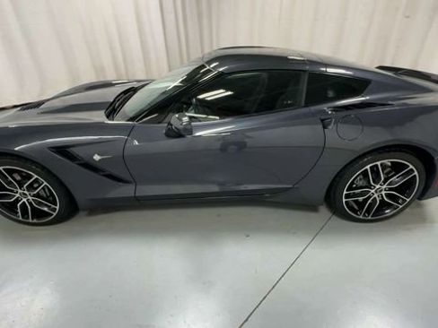 Used 2018 Chevrolet Corvette Stingray Coupe w/ 1LT image 5