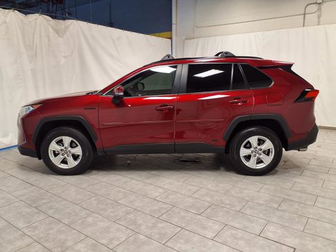 Used 2021 Toyota RAV4 XLE w/ Convenience Package image 6