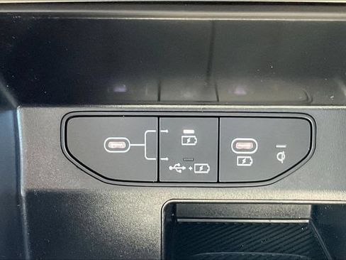 Used 2024 Kia Sorento S w/ Panoramic Sunroof Package FWD image 18
