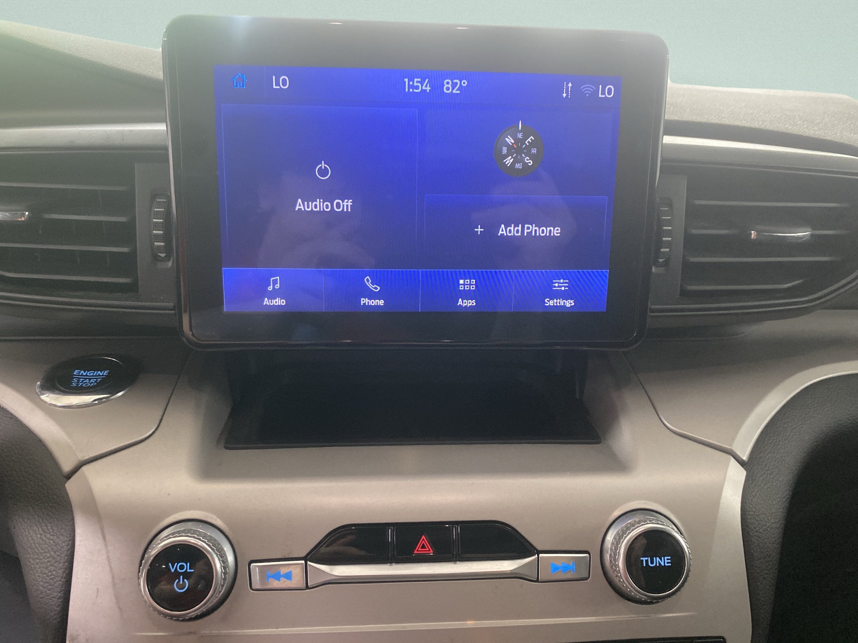 Used 2023 Ford Explorer XLT AWD/4WD image 25