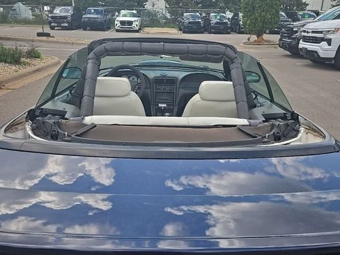 Used 2001 Ford Mustang GT RWD image 9