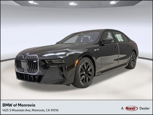 New 2026 BMW i7 M70 w/ Executive Package AWD/4WD image 1