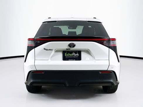 Used 2023 Toyota bZ4X XLE w/ Weather Package image 7