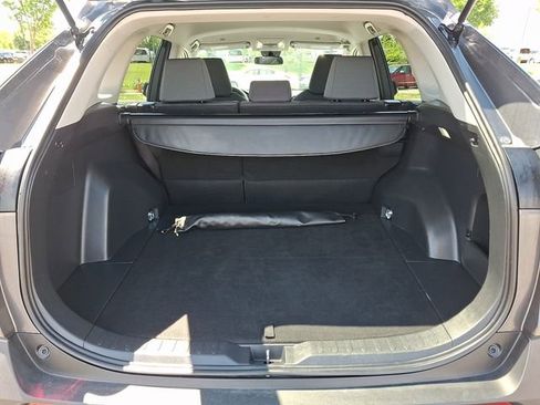 Used 2025 Toyota RAV4 XLE AWD/4WD image 28