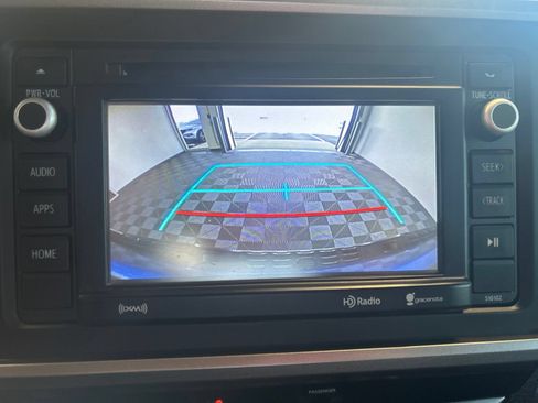 Used 2017 Toyota Tacoma SR5 w/ Tow Package AWD/4WD image 29