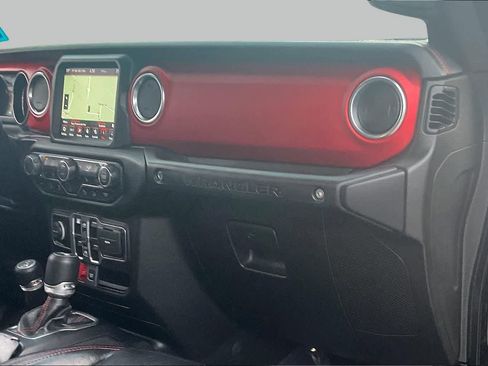 Used 2019 Jeep Wrangler Unlimited Rubicon AWD/4WD image 16