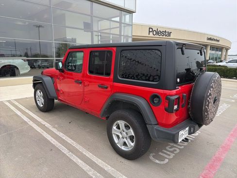 Used 2022 Jeep Wrangler Unlimited Sport image 3
