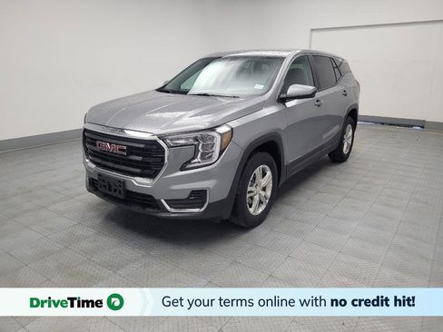Used 2024 GMC Terrain SLE image 1