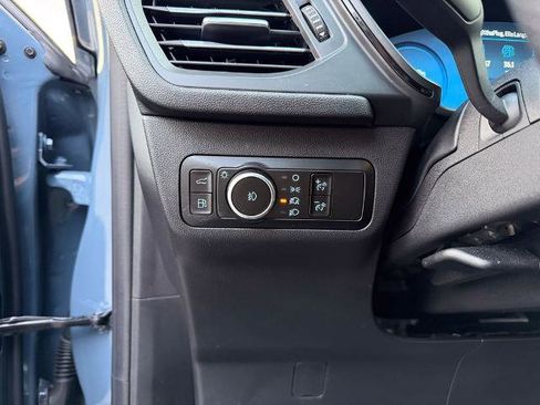 Certified 2025 Ford Escape ST-Line Elite w/ Premium Technology Package image 11